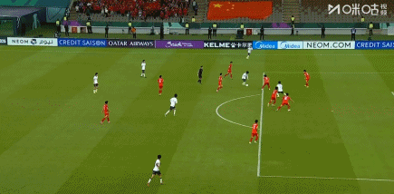 下半场仅仅5分钟国足打进2球，国足2:0越南，向余望打进国足第二粒进球。向余望