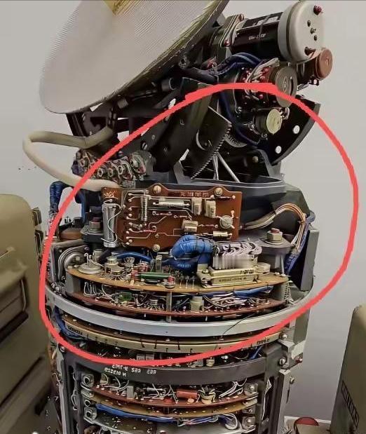 终于知道为什么俄罗斯的导弹很难被仿造出来了！不是因为太先进也不是太落后，而是使用