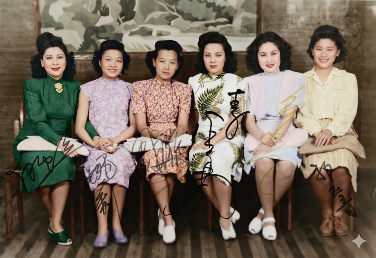 1940年一张合影，展示了当时上海歌坛最耀眼的半壁星光。照片从左到右依次是：白