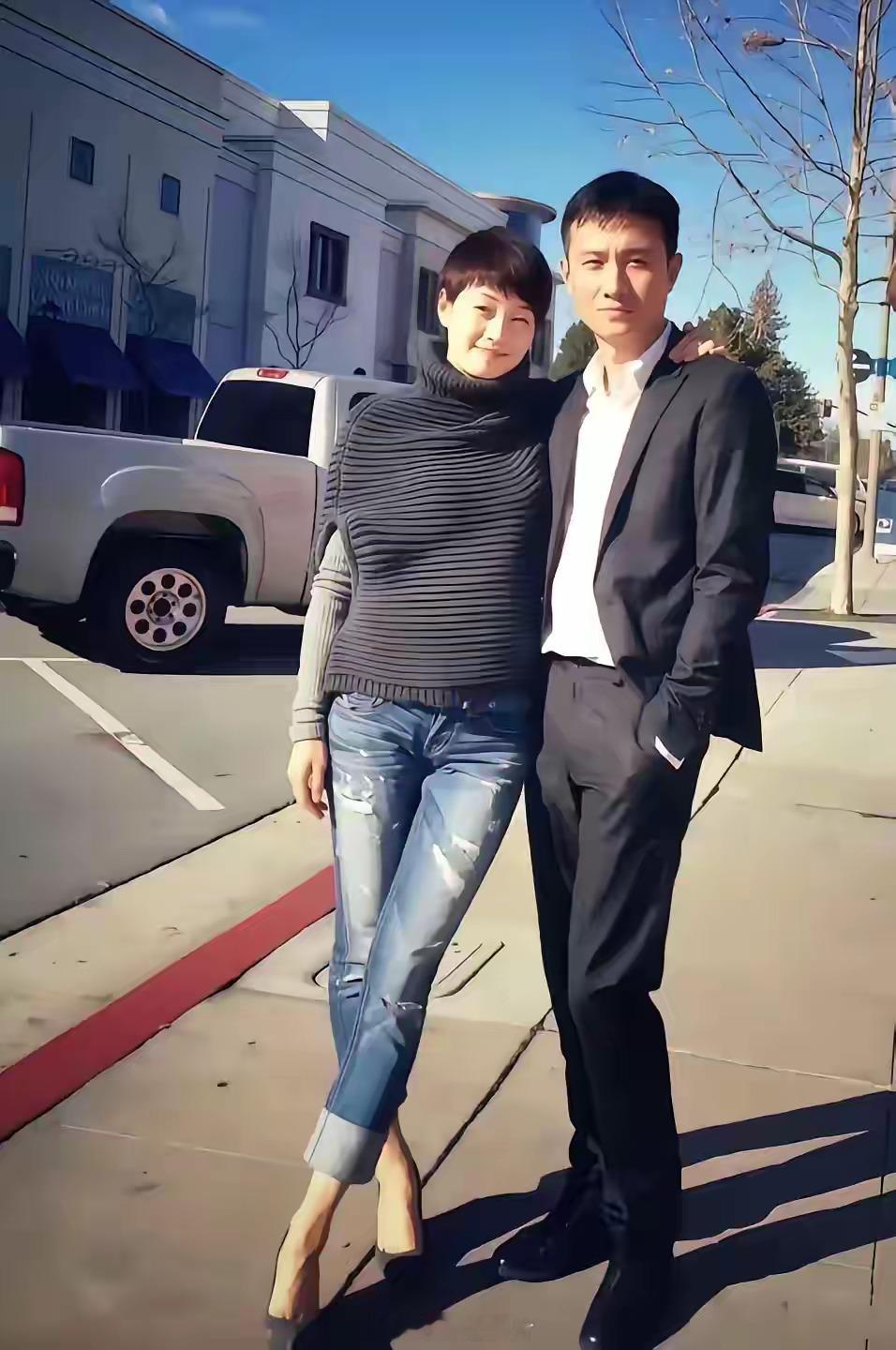 男的现在上海卖面条，你还敢作吗？