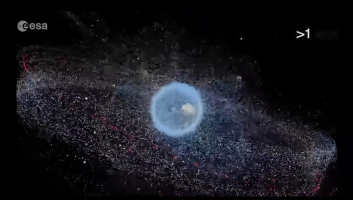 神舟20号疑似遭微小碎片撞击，我们为这一天准备多年，所有的预备方案都将得到应用。