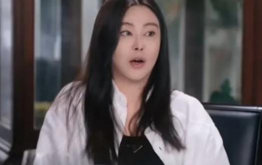 李诞问王祖贤：“去你艾灸店的人有没有特别意外，吓一跳？”王祖贤：“他们都觉得明星