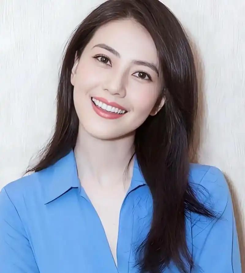 心疼5年青春喂了狗？看透这场失败“追爱”，才算活明白了别总盯着谁辜负了谁那点风