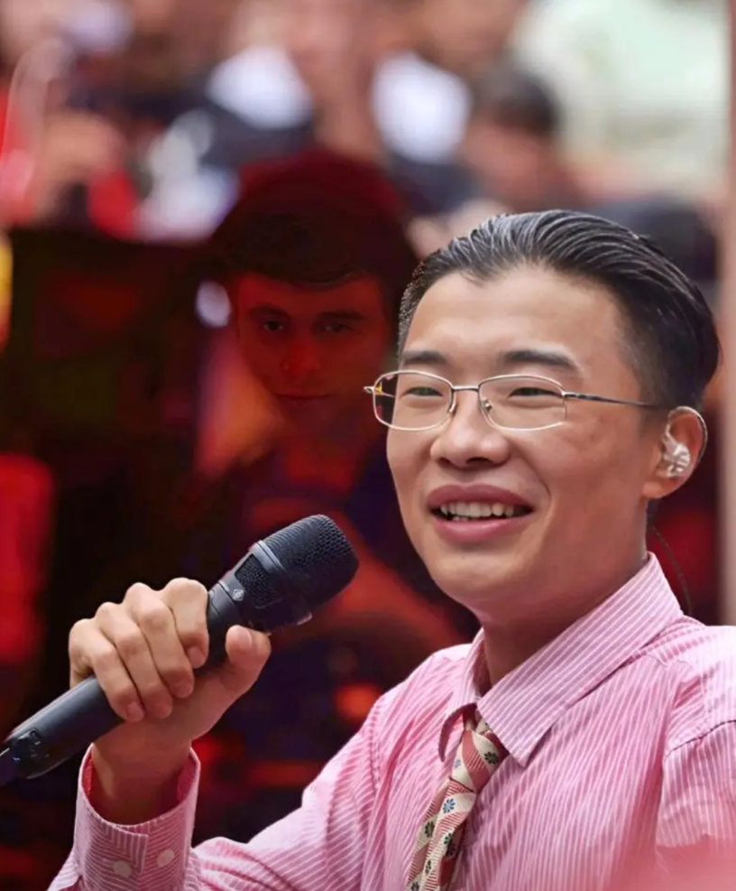 谁敢相信？一个现象级的大网红，陨落的会如此之快。网红郭有才要凉透了吗？黄金时