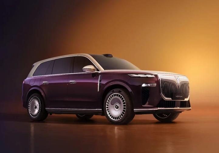 岚图泰山这波空间数据，是要把“旗舰SUV”的后排造成“移动总统套房”？空