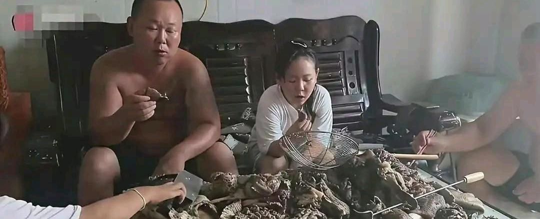 敢这么吃，月薪上万了吧！为什么人们喜欢吃肉？你去看看那些长寿的老人，哪个