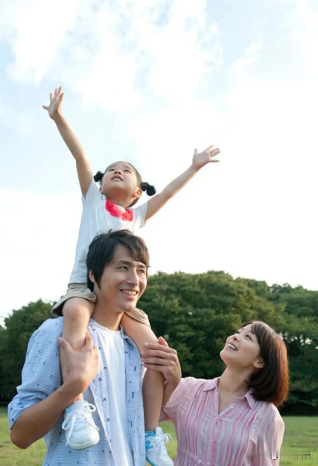 非常通透的一段话：“对孩子最高级的爱，不是事无巨细的照顾，也不是倾尽所有的付出，