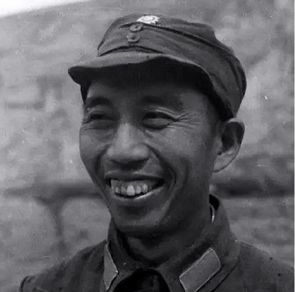 1970年，王震将军的母亲病逝于江西。当地领导准备按照地方上的风俗给王震母亲办理