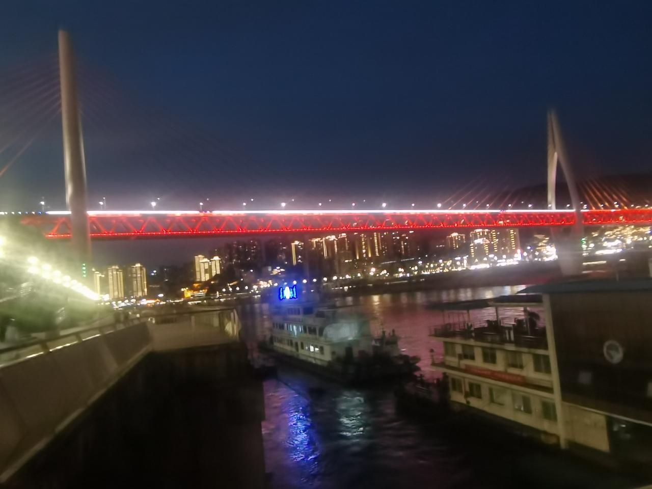 重庆东水门长江大桥