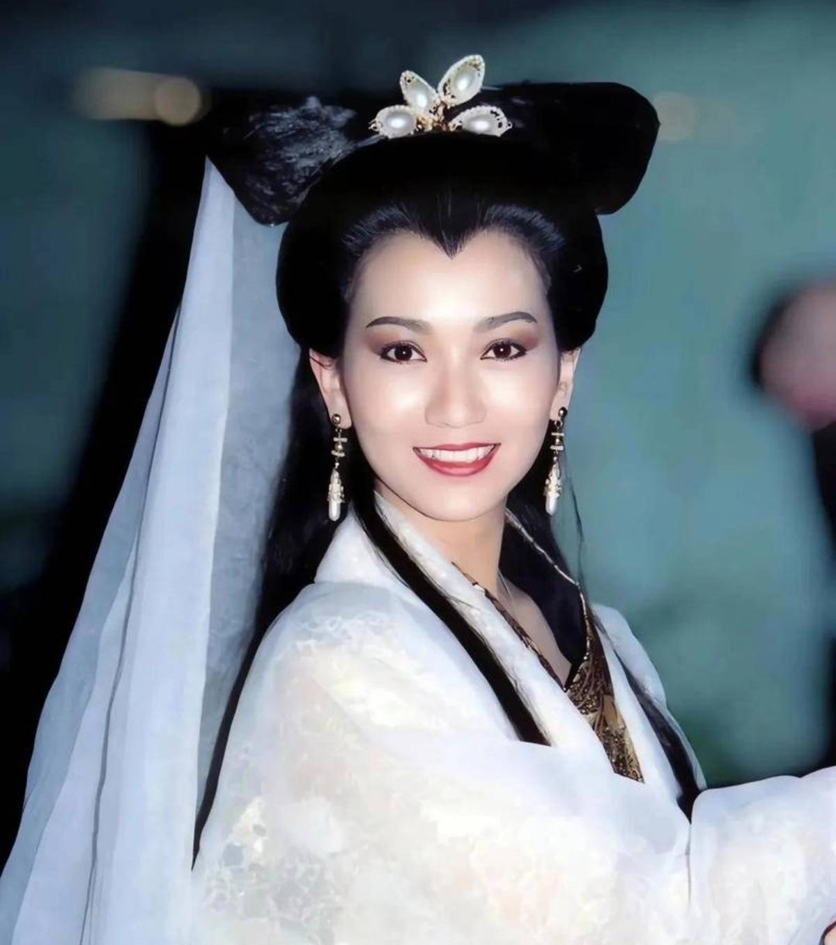 赵雅芝年轻时有多美?刷到赵雅芝早年的旧照合集，才懂为什么她会被称为20世纪最美
