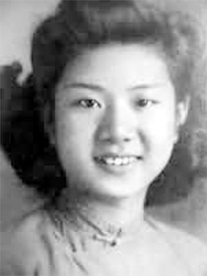 🌞1949年，军统特务毛森抓到了一个交际花小姐，在审讯期间，毛森扒下她的衣