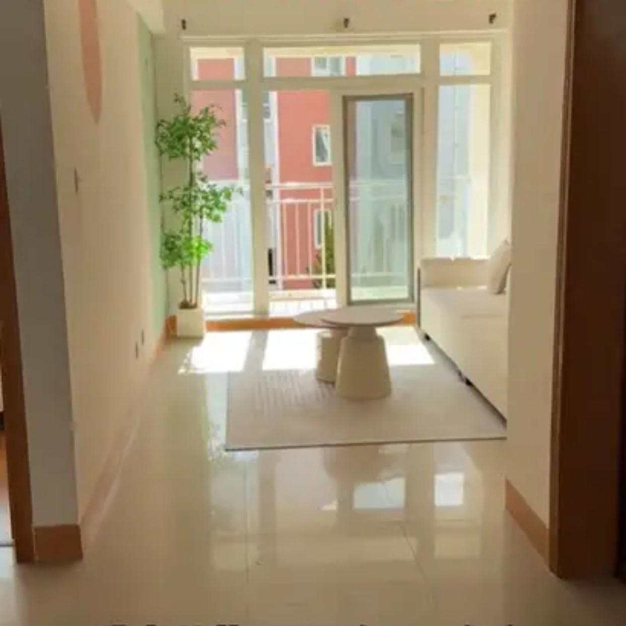 河南，一男子刷手机的时候，看到一套法拍房，70平米海景房，起拍价1111元，他眼