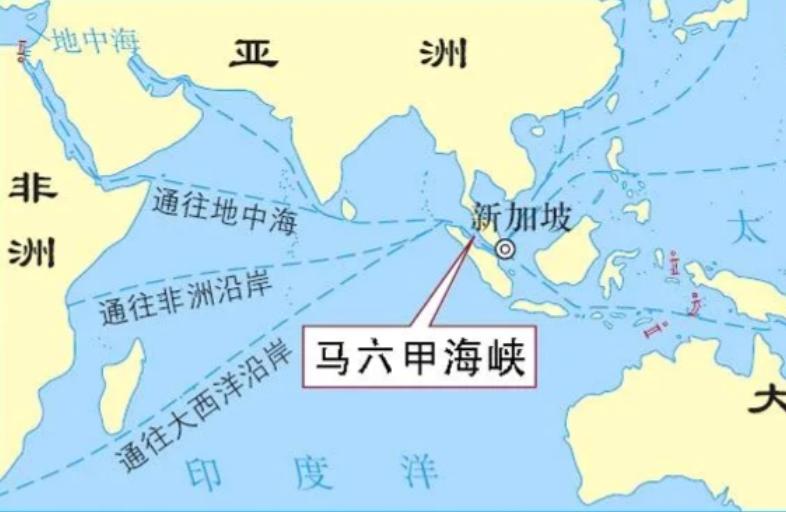 现在的新加坡，可能真要感到不安了！为什么呢？因为中国正在一点一点地破解他们坚持了