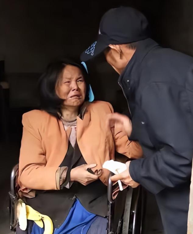 山东单县44岁未婚男子收留双腿高位截肢女子，照料半年后，她提出一个心愿，男子随后