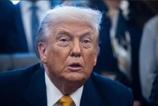 特朗普的结局基本已经写好了。只要民主党在中期选举赢了，哪怕只是险胜，没了总统