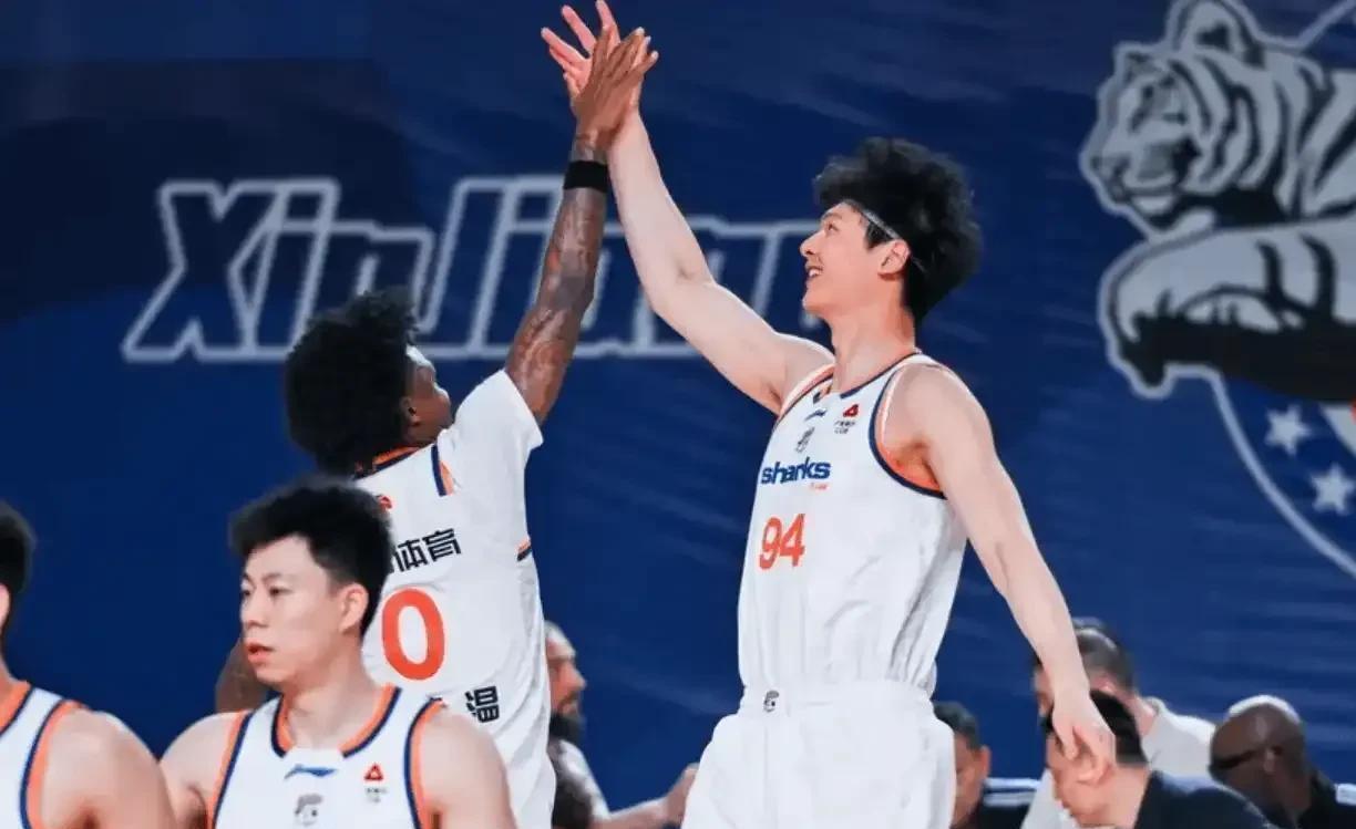 北京时间4月21日，CBA联赛41轮结束争夺，前三名球队，上海队在主场114-8