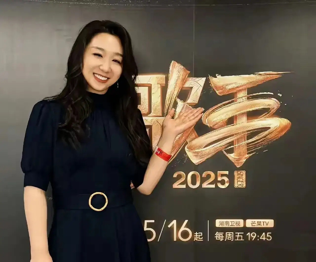 傅首尔这瘦了后，可以原地出道了。都说胖子是潜力股，这话是真不假，李雪琴、金靖、贾