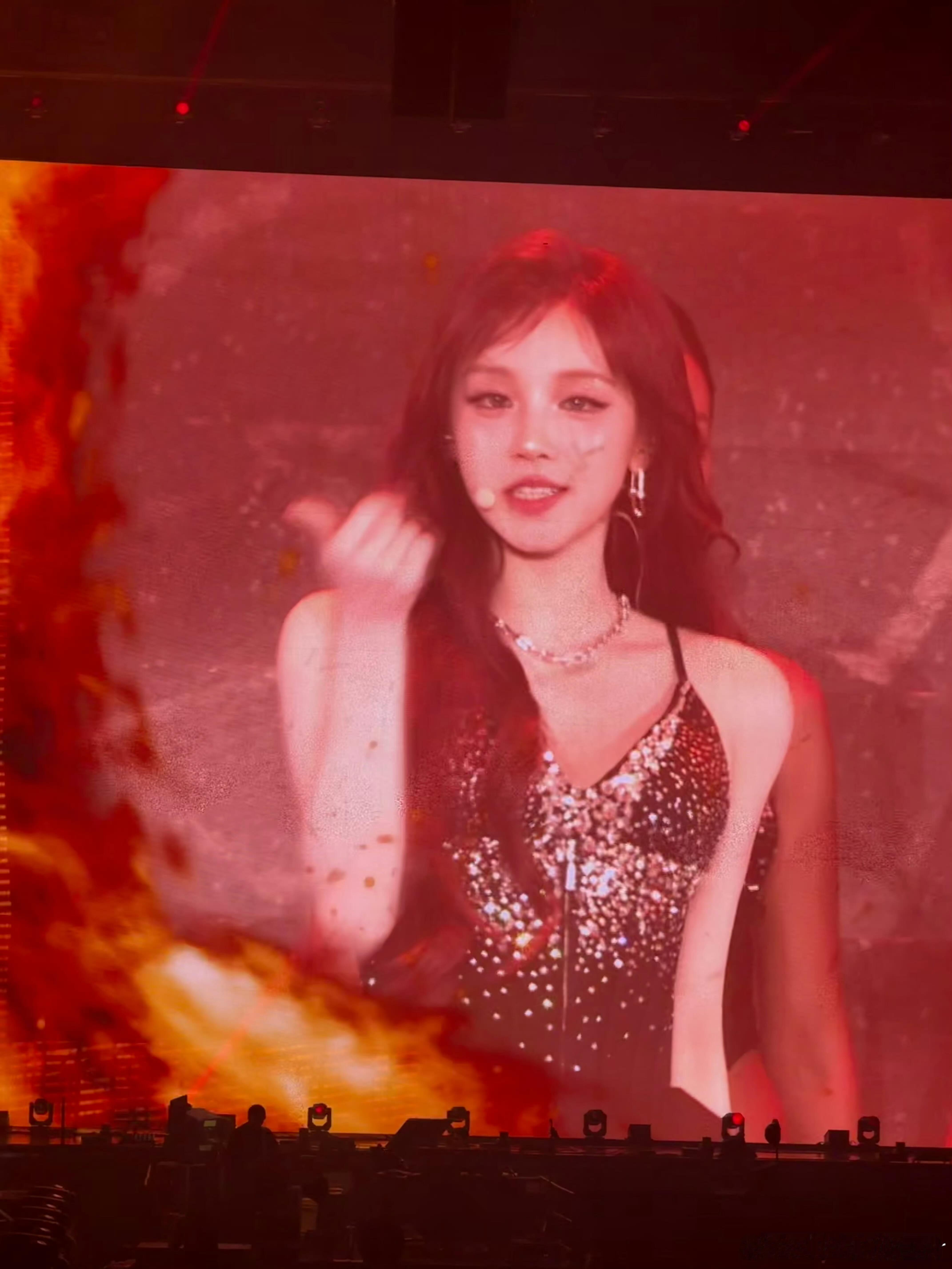 李昀锐拍宋雨琦小林好会拍，雨琦好美李昀锐参加韩国idle演唱会李昀锐｜宋雨琦