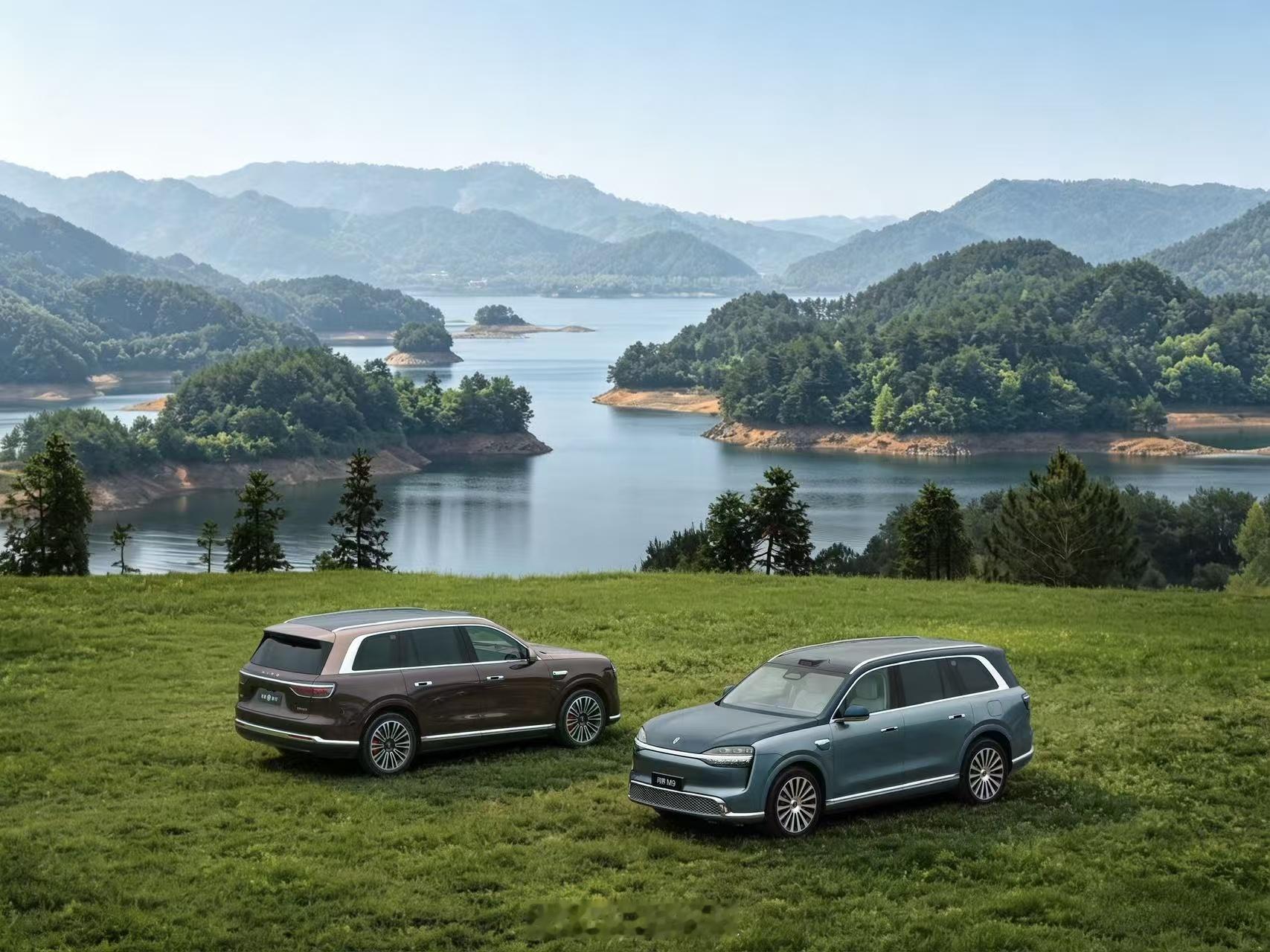 全新一代问界M9静态正式发布。据我了解到的信息，这台车可以说是目前所有9系旗舰里