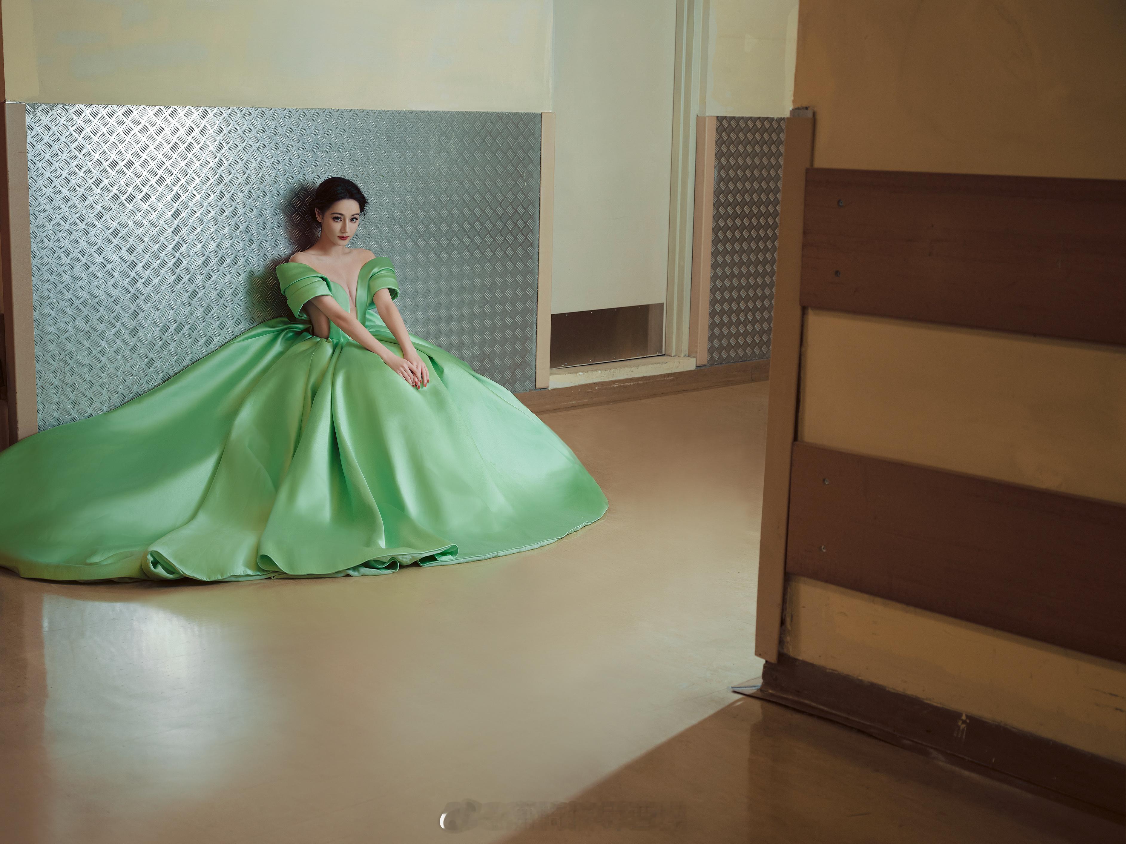 迪丽热巴新年快乐大年初六事事顺心🍀