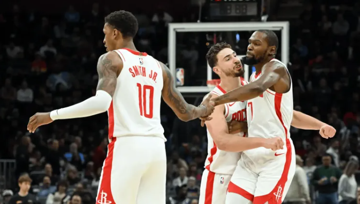 昨日NBA常规赛，骑士104-114不敌火箭。赛后骑士主帅肯尼-阿特金森在接受