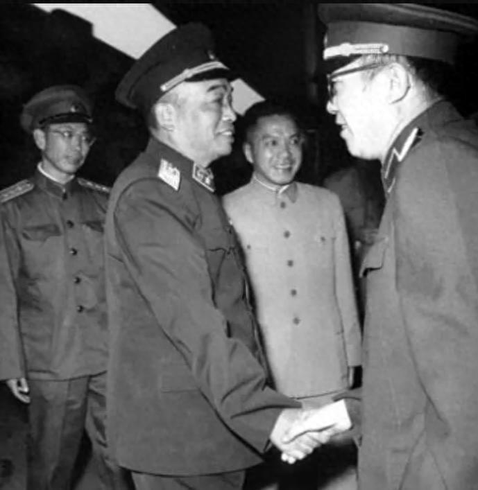 人们常说彭老总打仗最厉害，可他为何很少带出知名大将？这与他的某段任职经历有关1