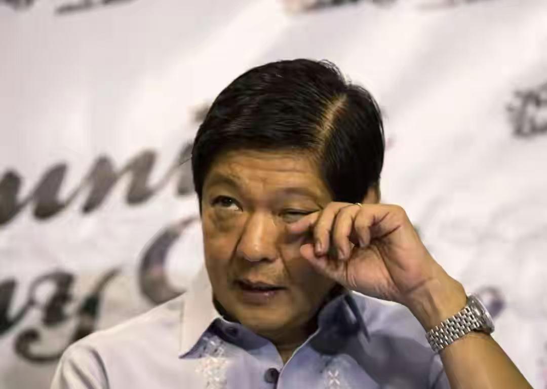 菲律宾找多少帮手，中方都奉陪到底，哪怕是100个！中方对菲方发出警告话音刚落，杜