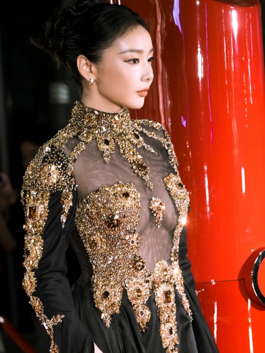 高叶这礼服真的太漏了