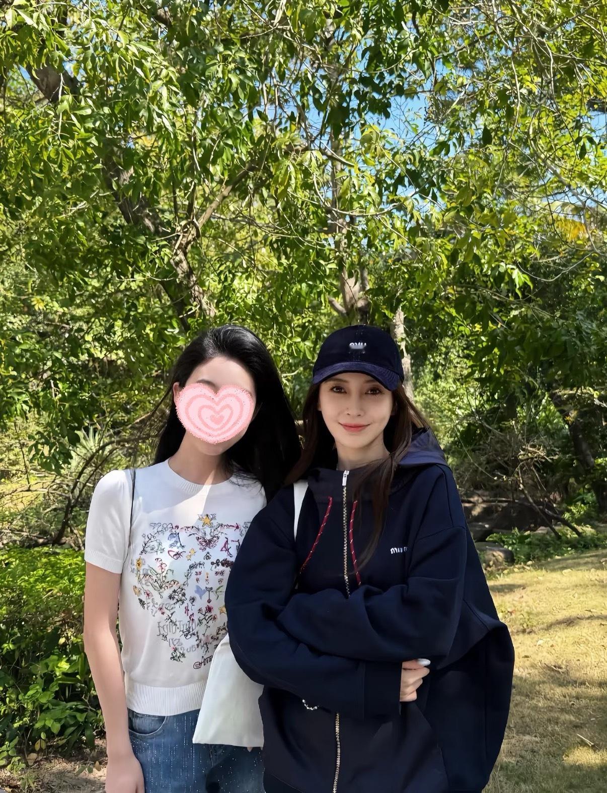 网友偶遇Angelababy