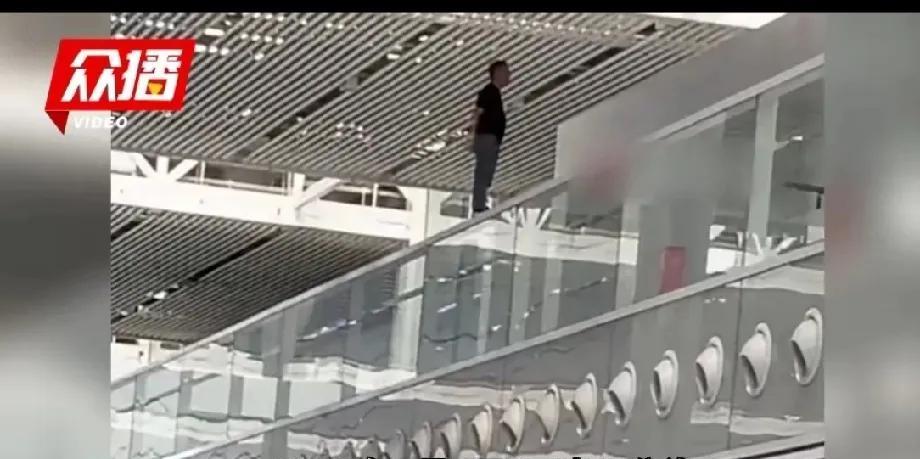 三天两起，是什么让他们绝望？7月7日，杭州南站，手拿着去往余姚北车票的42岁男