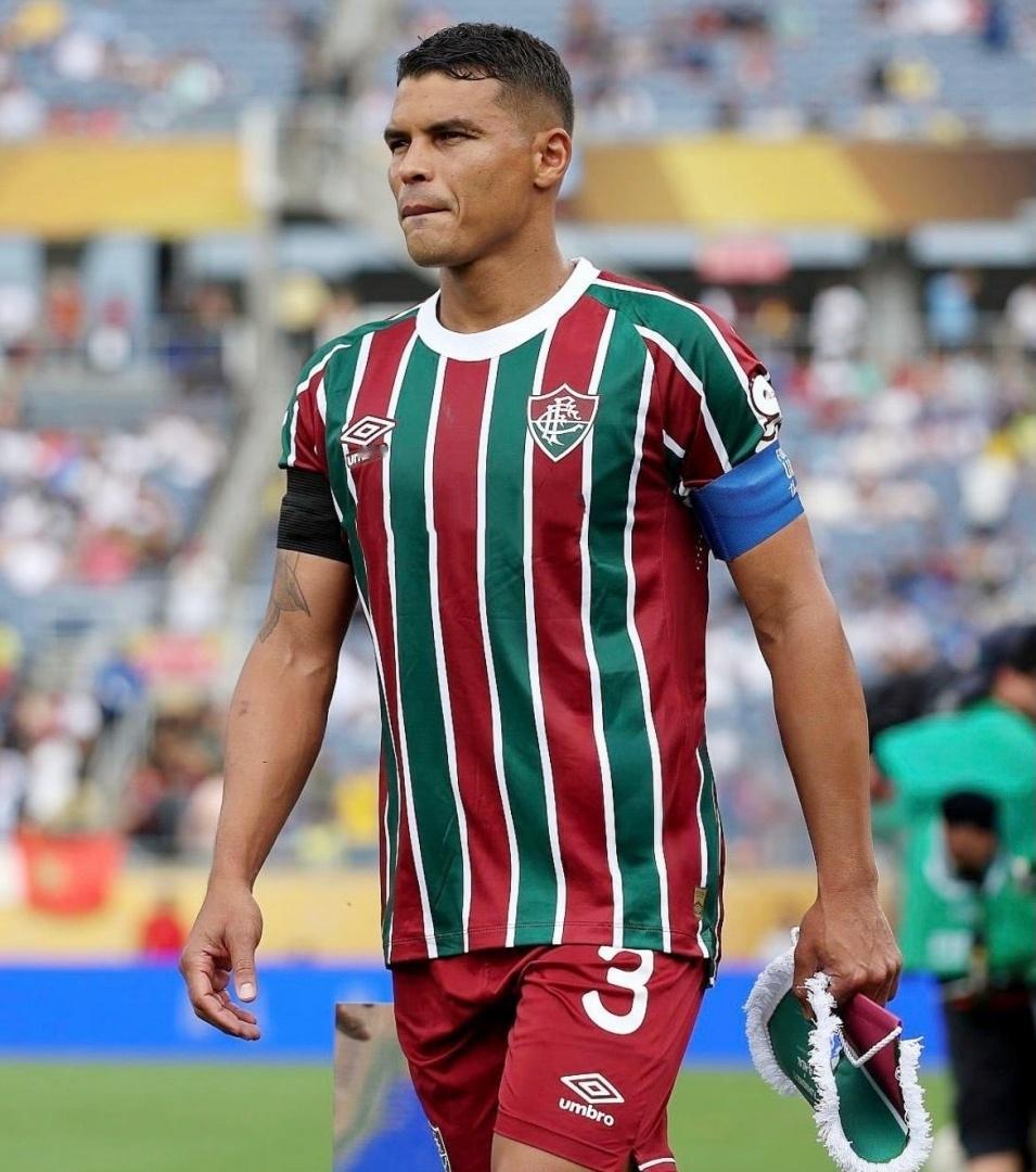 欧洲转会新闻！★弟媳归来！41岁的巴西中卫蒂亚戈·席尔瓦决定离开弗鲁米嫩塞，