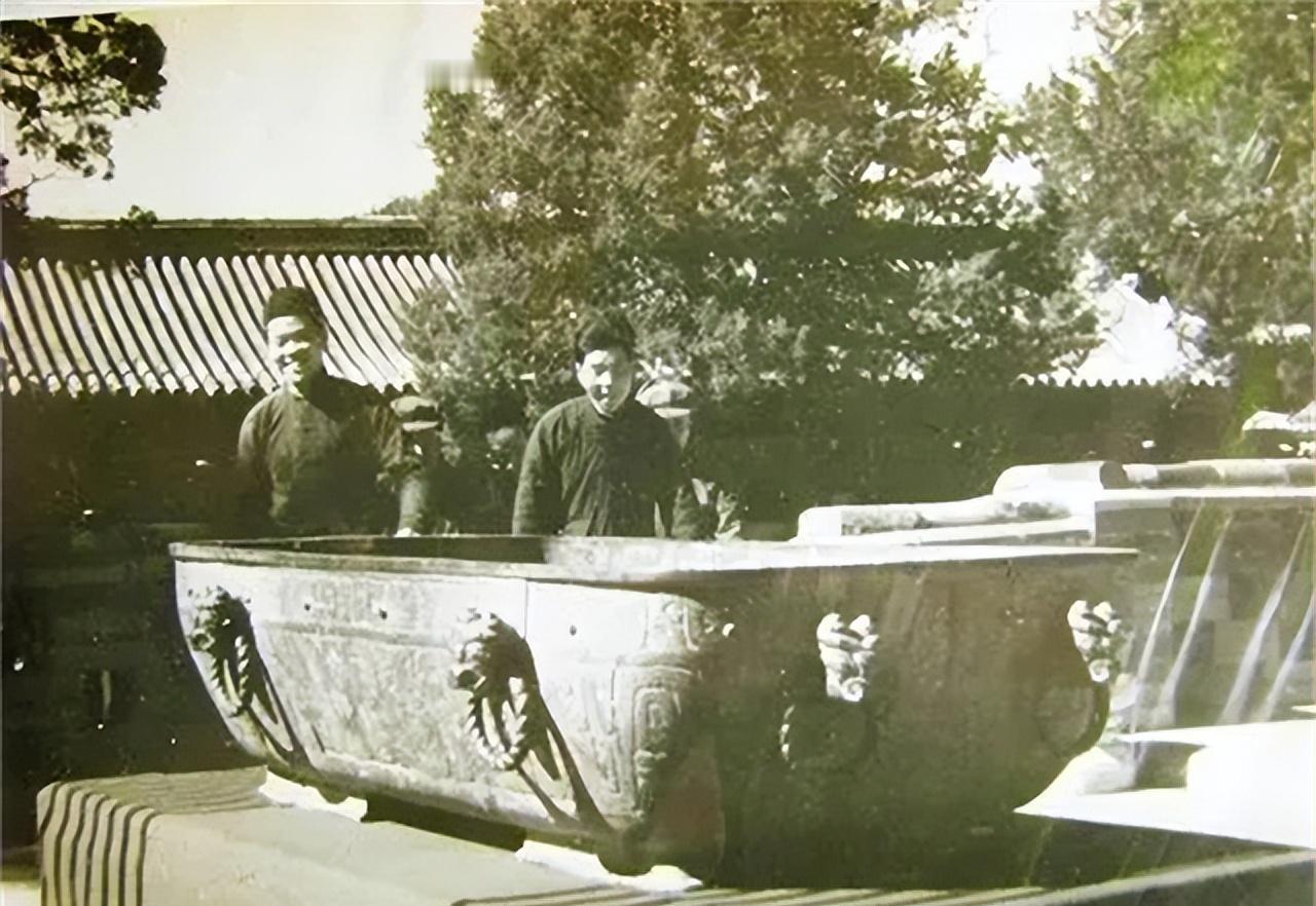 清同治三年（公元1864年）的初夏，时任直隶提督的淮军将领刘铭传，随李鸿章镇压太