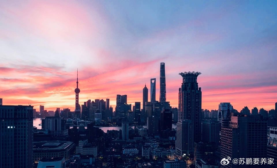 ★★【市场情绪】★★市场冲高回落后，再度震荡拉升，黄白线分化明显，权重股走势较强