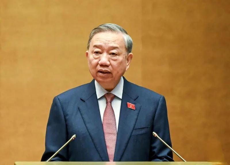 苏林不坐飞机坐高铁，越南看到了什么？一条高铁改变一个国家？从北京到广西，24