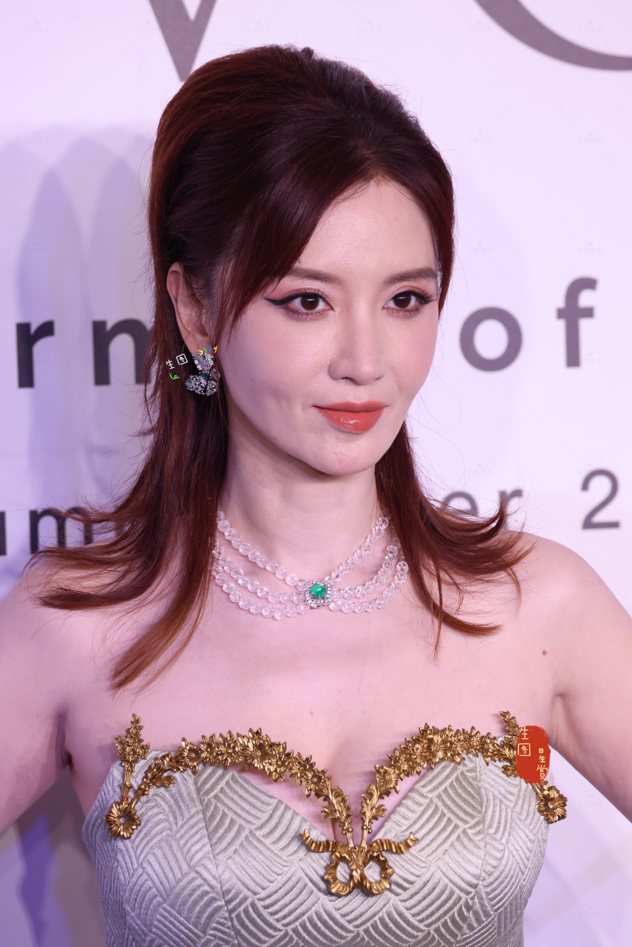 珠光宝气的张萌，每一次妆造都很出彩260329上海时装周返图