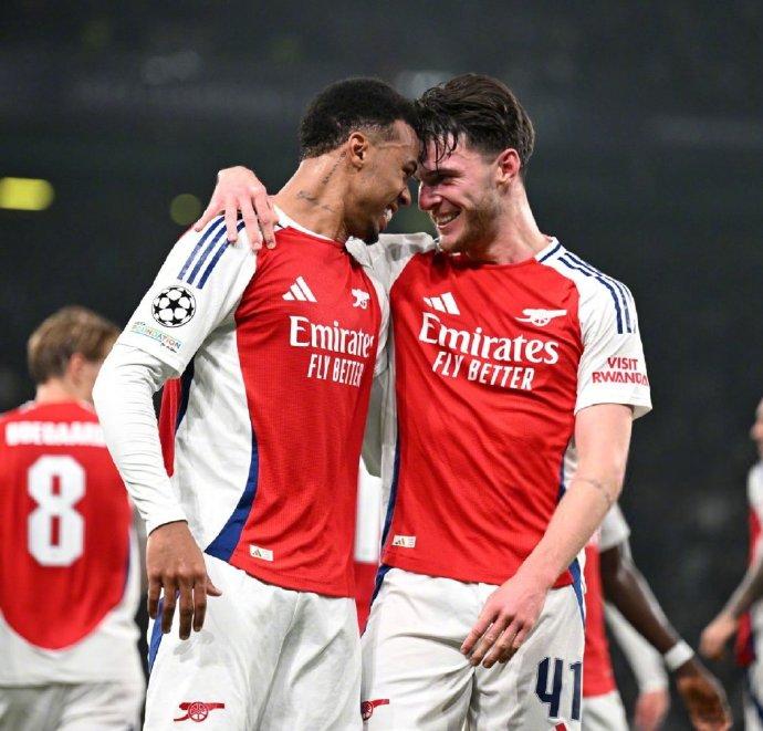 葡体20号乌拉圭人马克西-阿劳若全场七八次犯规，居然没拿一张牌也是神奇，一般三次