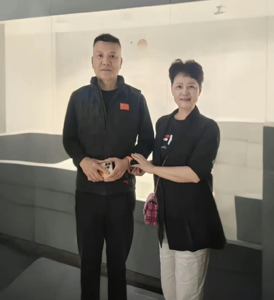 “半路夫妻”刘之冰茹萍二婚生活也非常幸福，恩爱26年至今零绯闻！