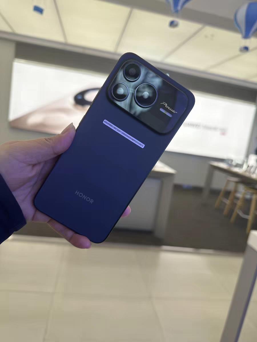 荣耀这盘大棋藏太深！友商全被"骗"了本以为荣耀Power2只是来2000元