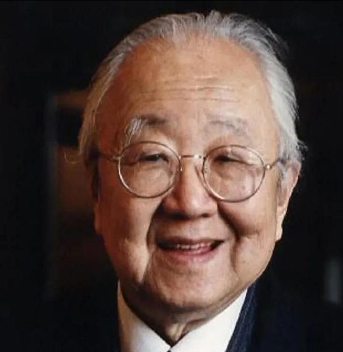 1975年，书画家启功妻子病逝。临终前，对启功说：“我在后院藏了宝贝。”启功按妻