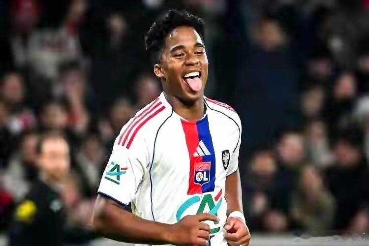 皇马花了6000万欧，就买了这么个“水货”？3场比赛，4个进球1个助攻，直接把人