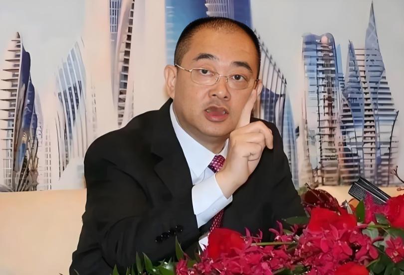 出来混，迟早是要还的！恒大前二把手夏海钧疯狂敛财16亿，却在公司爆雷前疯狂套现