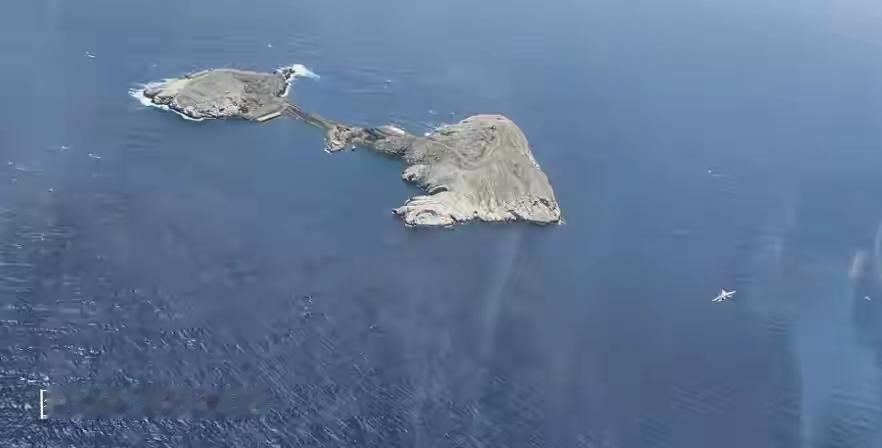 美军3架B-52逼近委外海！马杜罗亮2.5万兵力反制，霸权套路藏不住了委内