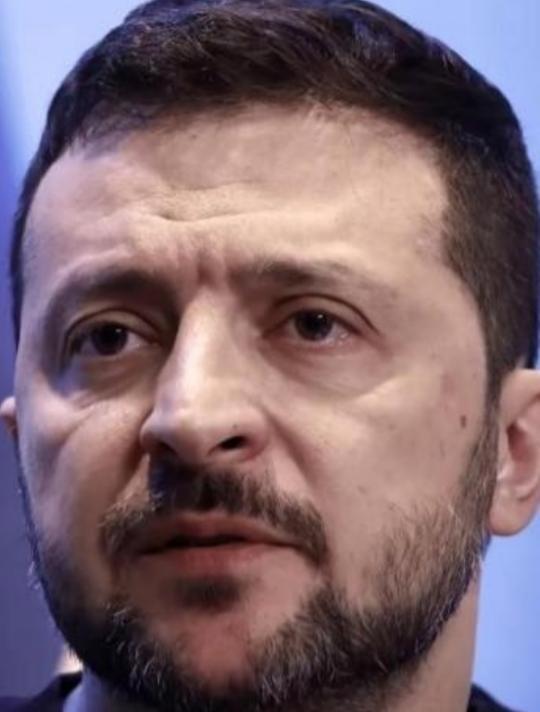乌克兰为什么直到现在还不投降？说白了，不是乌克兰不想投降，而是乌克兰的路大概率已