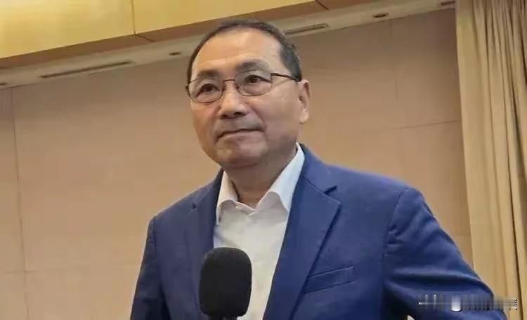 李乾龙直接点名或有深意，侯友宜该好好想一想了！连日来，蓝营的动向成了外界讨论