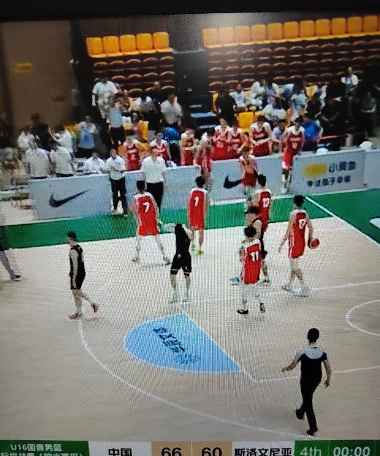 u16快讯！在刚结束的u16比赛中，中国u16男篮以66比60战