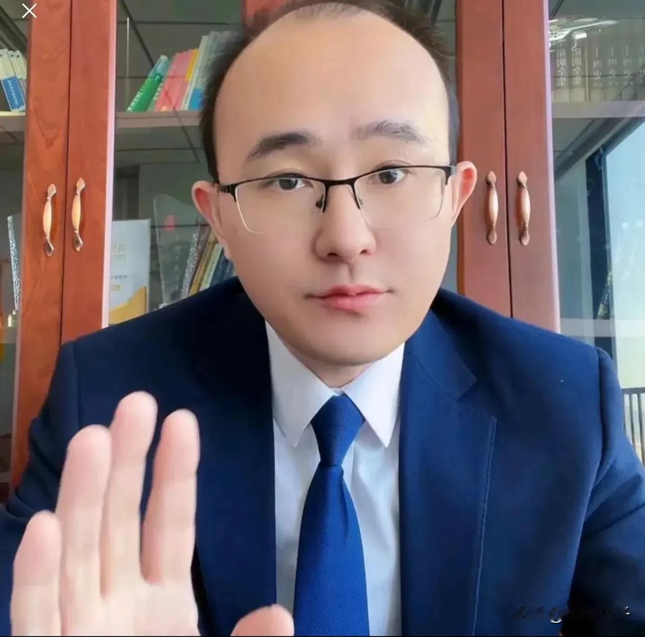 云昊的母亲柴桑大姐遭小熊威胁，小熊甚至连云昊的两个女儿吉祥如意也不放过！太