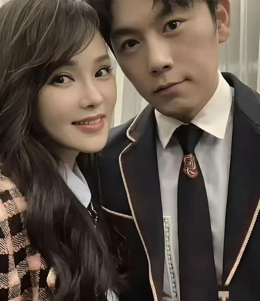 突然就懂了哈林当年的无奈，伊能静哪里都好，唯独一样太致命，那就是她这个人活得