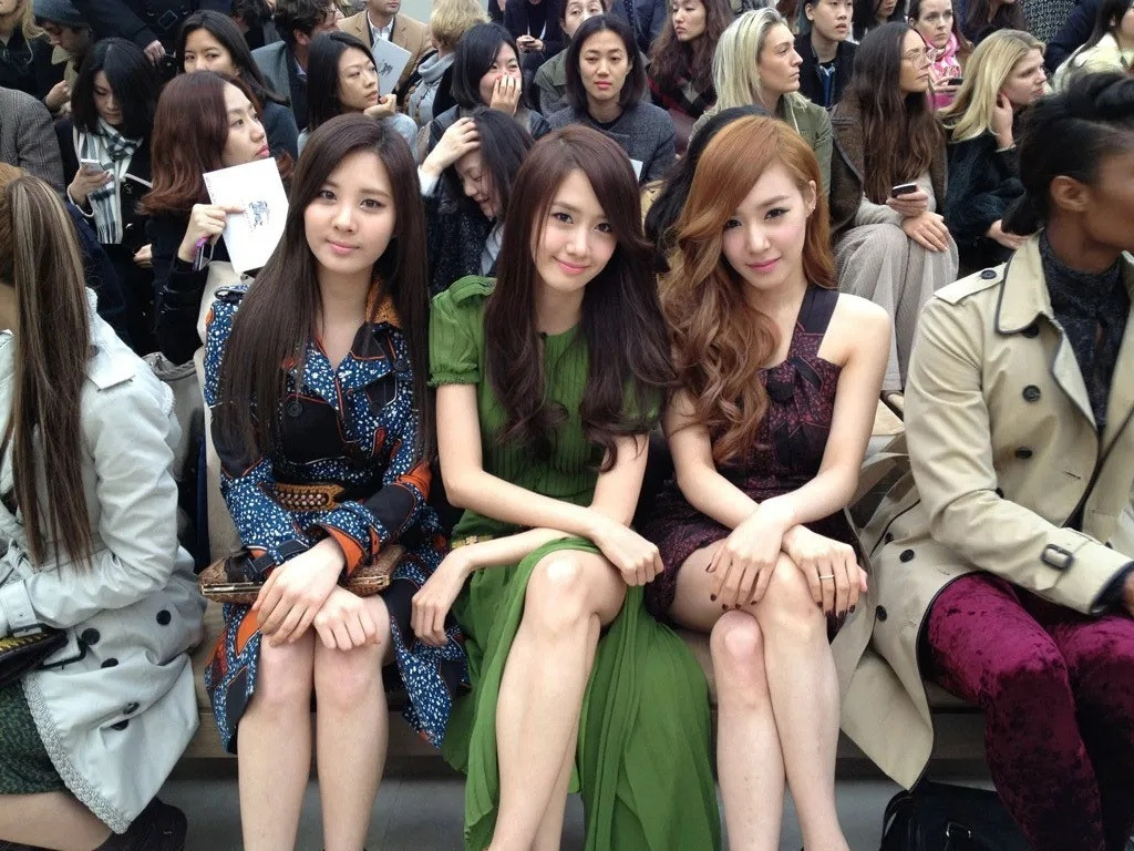 2012伦敦Burberry秀场徐贤林允儿黄美英​​​