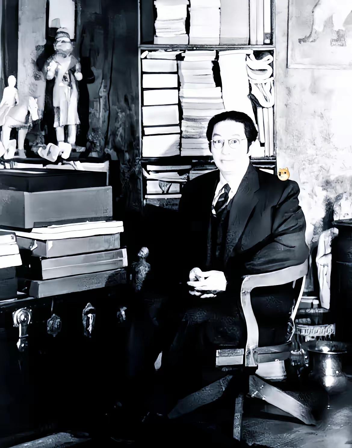 鲁迅这双眼毒得让人后脊背发凉。当年骂郑振铎，就八个字：“投机者，不可一世”。