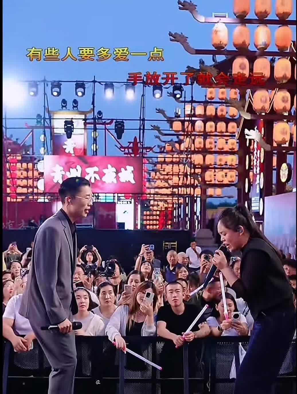 山东菏泽大网红郭有才火的时候，我以为他也就能火一阵子。没想到一年多过去了，他却成